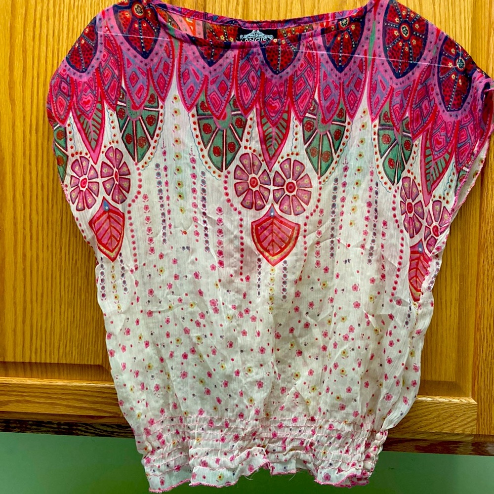 Angie sheer top sz M